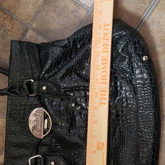 Jennifer Lopez Black Handbag lots of compartments Jennifer Lopez Lovely owned - Picture 7 of 8